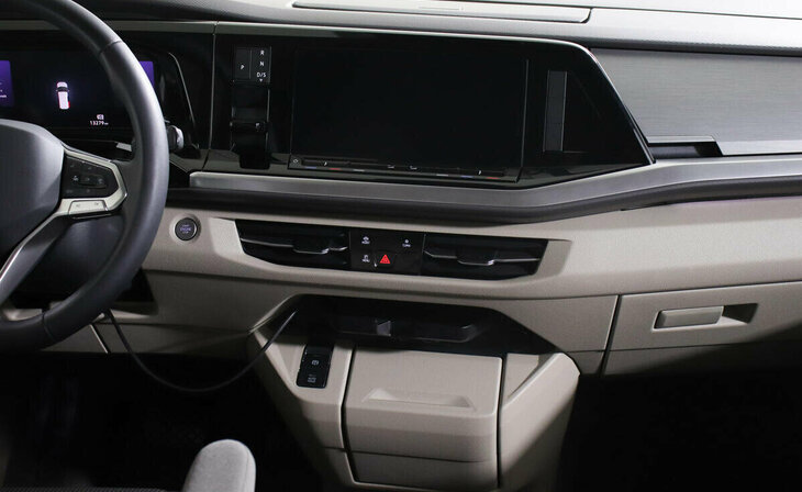 Volkswagen Multivan - Фото 7