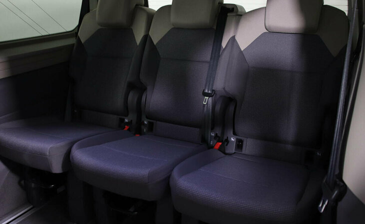 Volkswagen Multivan - Фото 10