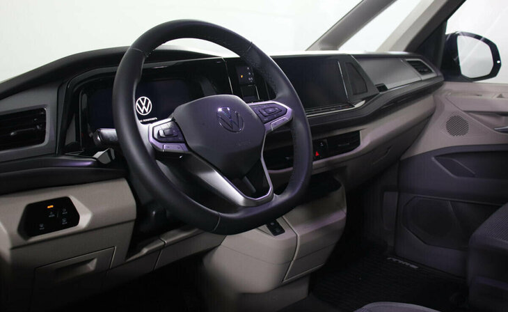 Volkswagen Multivan - Фото 7