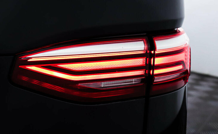 Volkswagen Multivan - Фото 7