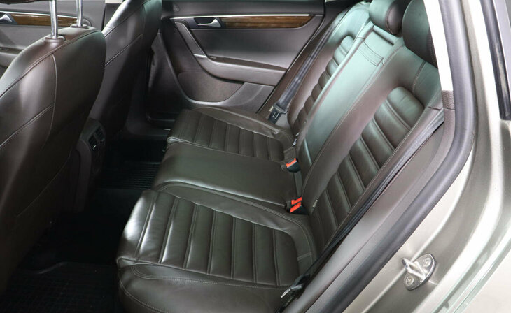 Volkswagen Passat - Фото 12