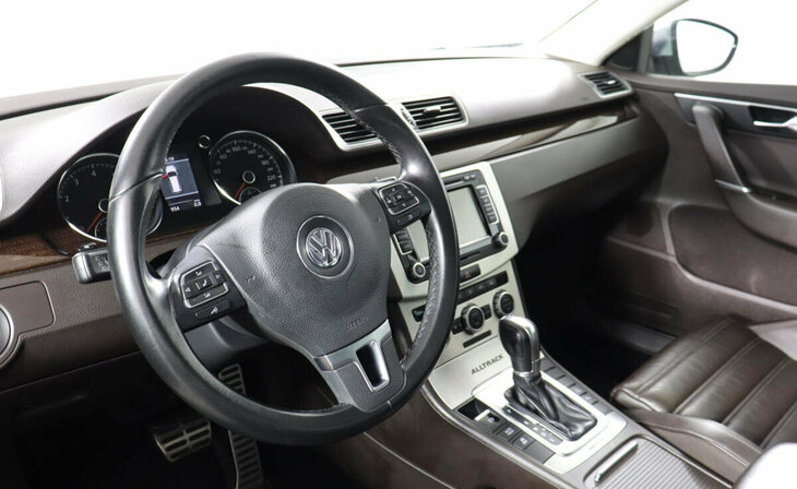Volkswagen Passat - Фото 7