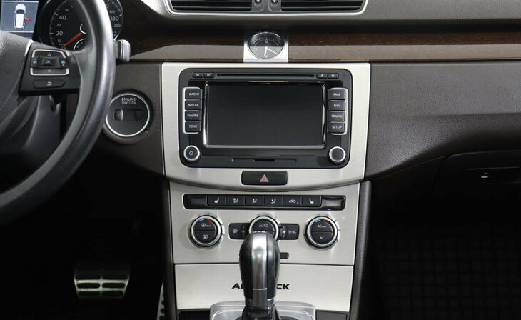 Volkswagen Passat - Фото 8