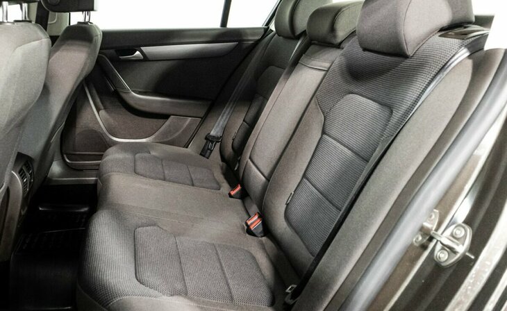 Volkswagen Passat - Фото 10