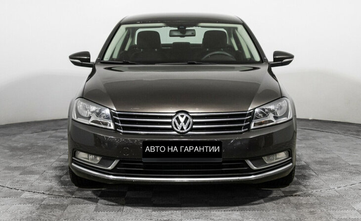 Volkswagen Passat - Фото 1