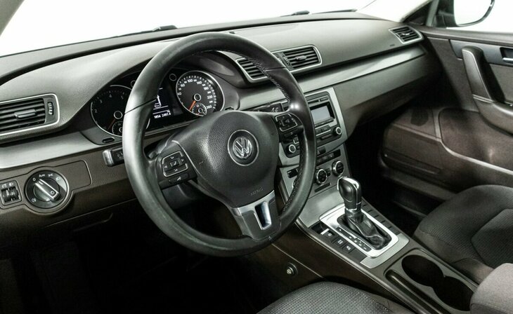 Volkswagen Passat - Фото 6