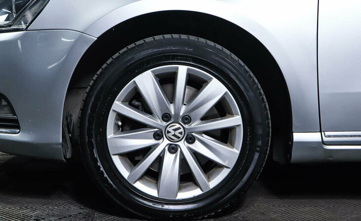 Volkswagen Passat - Фото 8