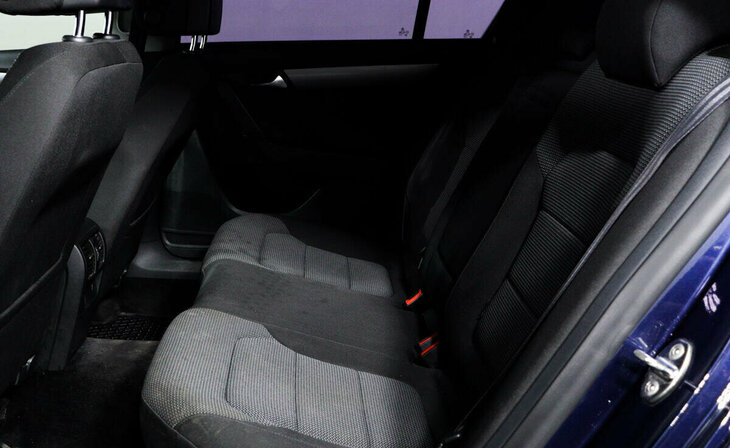Volkswagen Passat - Фото 11