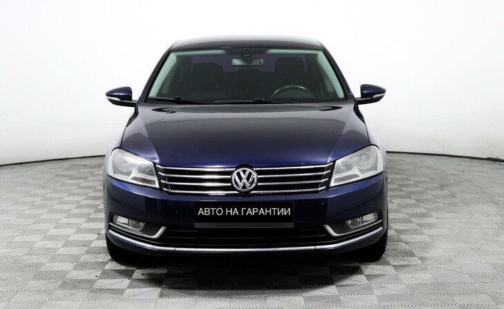 Volkswagen Passat - Фото 1