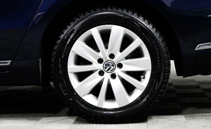 Volkswagen Passat - Фото 6