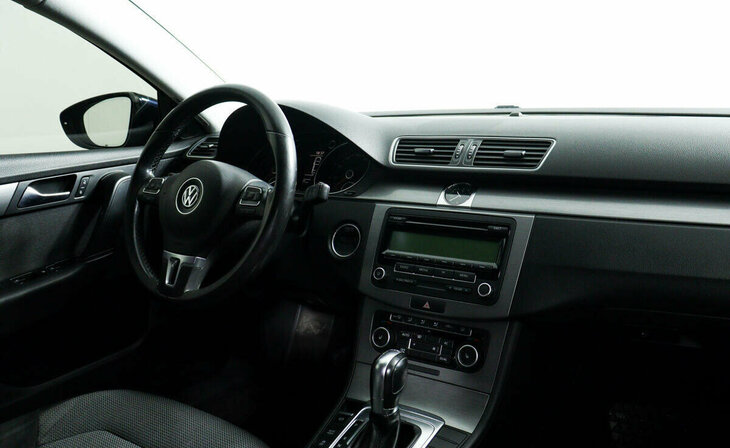 Volkswagen Passat - Фото 7