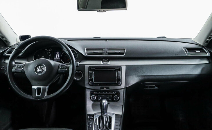 Volkswagen Passat - Фото 7