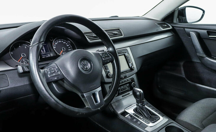 Volkswagen Passat - Фото 8