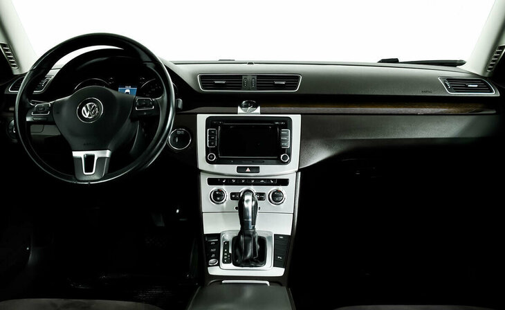 Volkswagen Passat - Фото 9