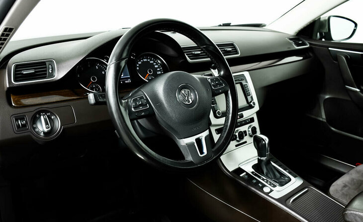 Volkswagen Passat - Фото 10