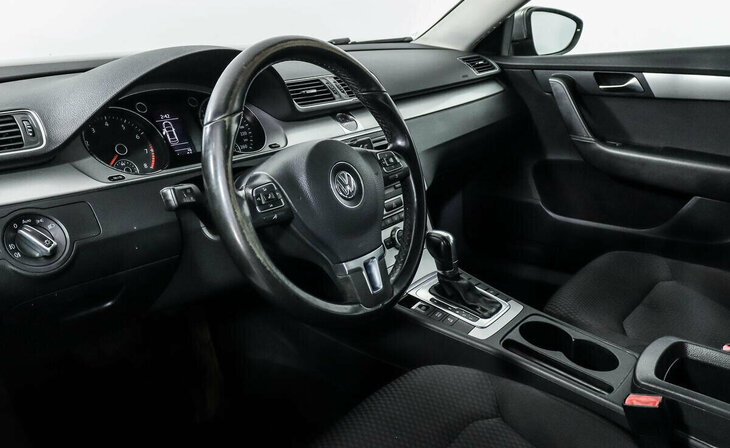 Volkswagen Passat - Фото 6