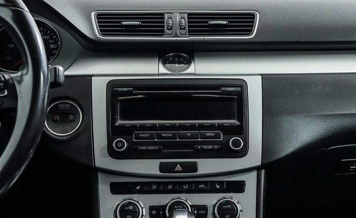 Volkswagen Passat - Фото 7