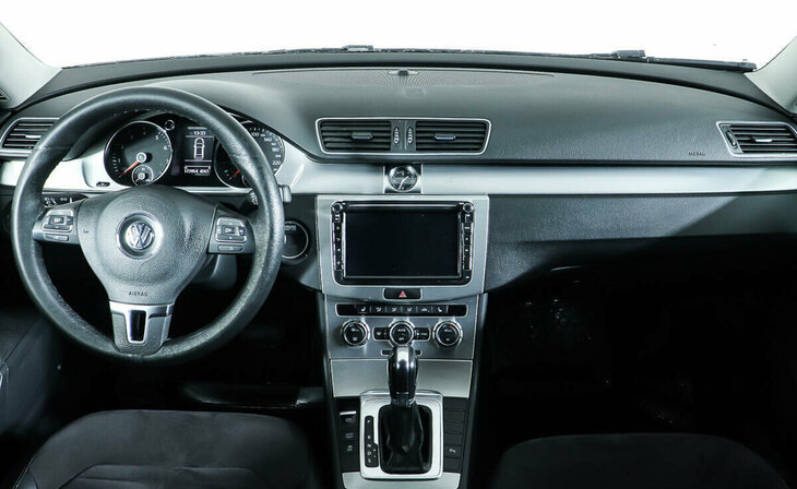 Volkswagen Passat - Фото 10