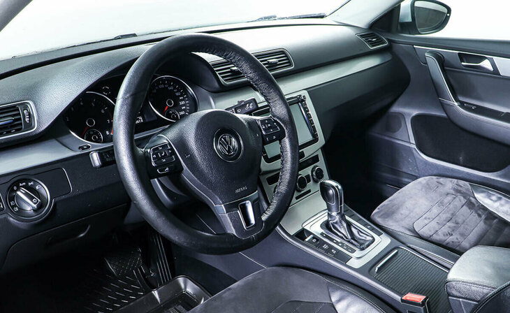 Volkswagen Passat - Фото 11