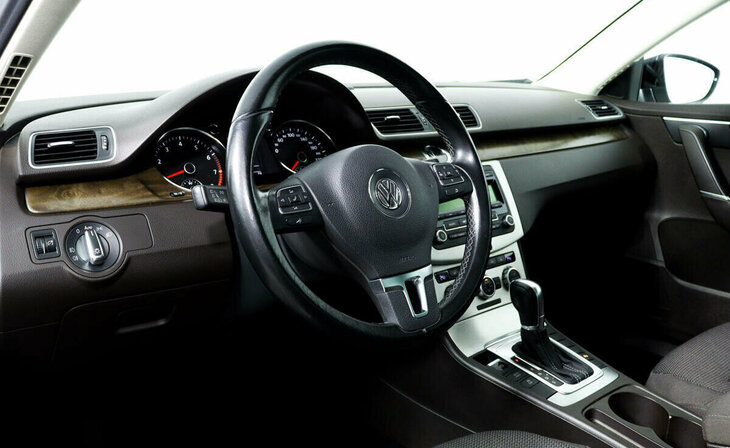 Volkswagen Passat - Фото 9