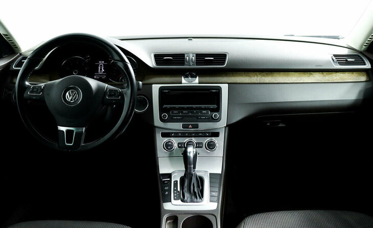 Volkswagen Passat - Фото 8