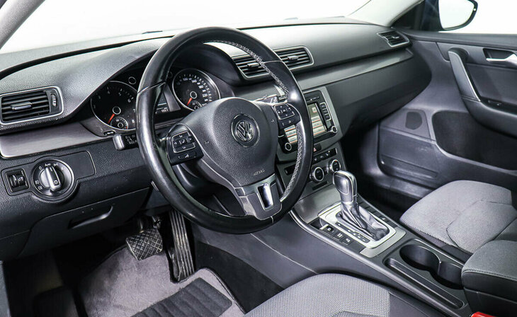 Volkswagen Passat - Фото 10