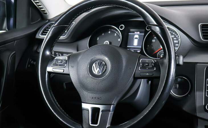 Volkswagen Passat - Фото 11