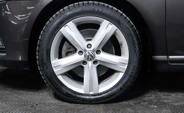 Volkswagen Passat - Фото 6