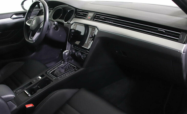 Volkswagen Passat - Фото 4