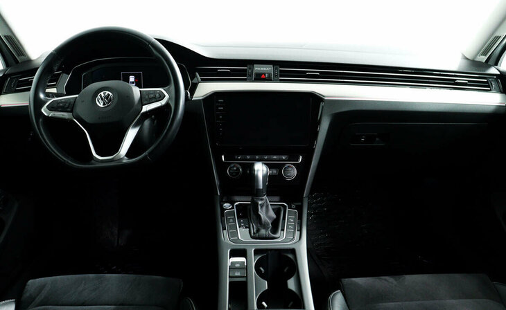 Volkswagen Passat - Фото 9