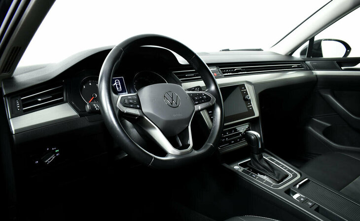 Volkswagen Passat - Фото 10