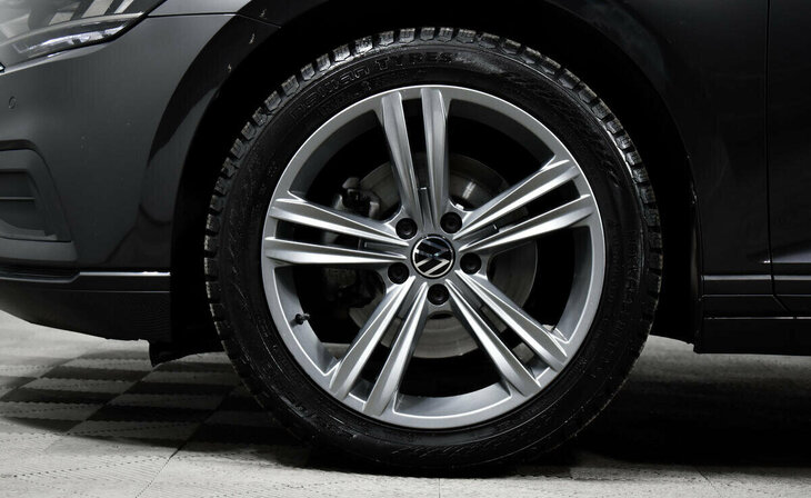 Volkswagen Passat - Фото 7