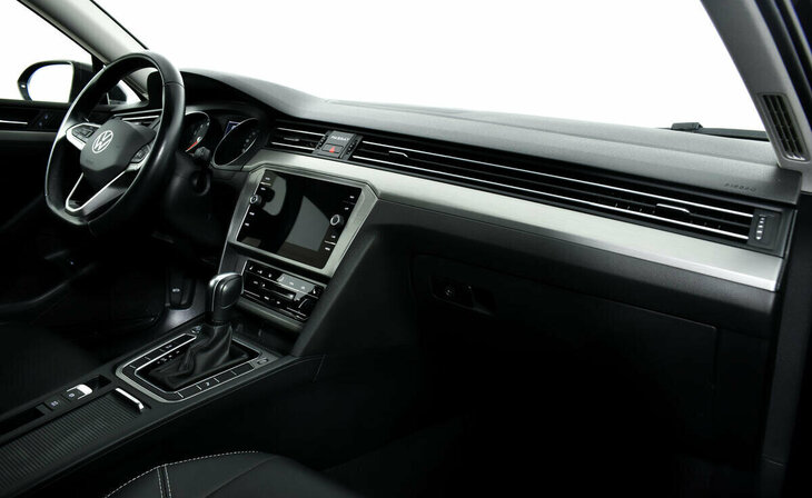 Volkswagen Passat - Фото 8