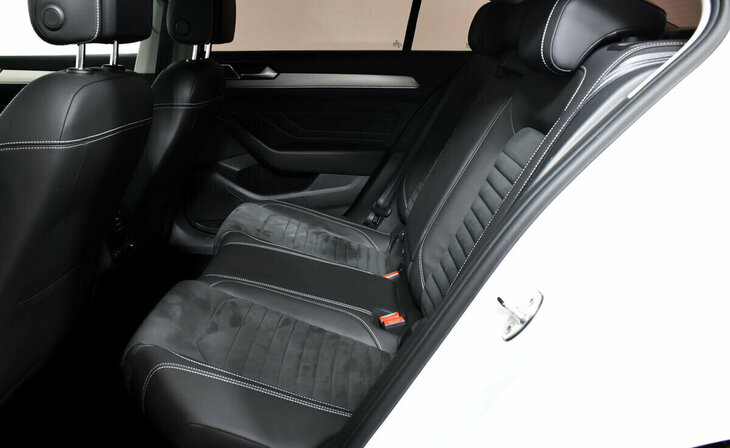 Volkswagen Passat - Фото 12