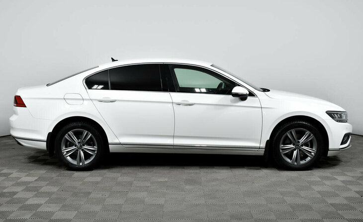 Volkswagen Passat - Фото 3