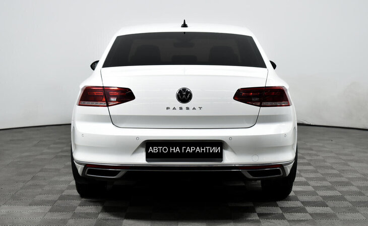 Volkswagen Passat - Фото 5