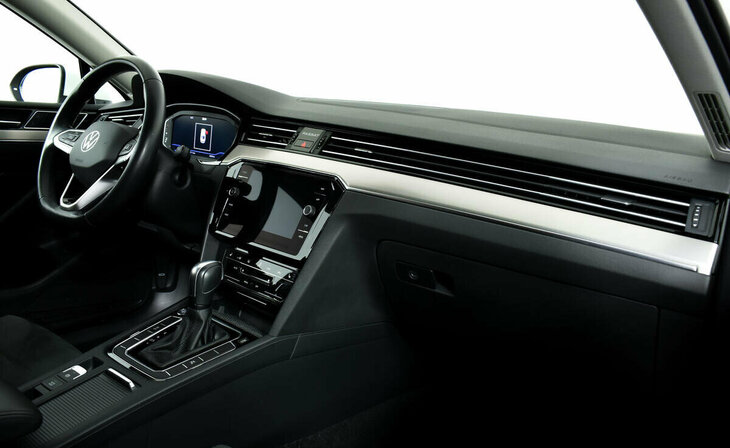 Volkswagen Passat - Фото 8