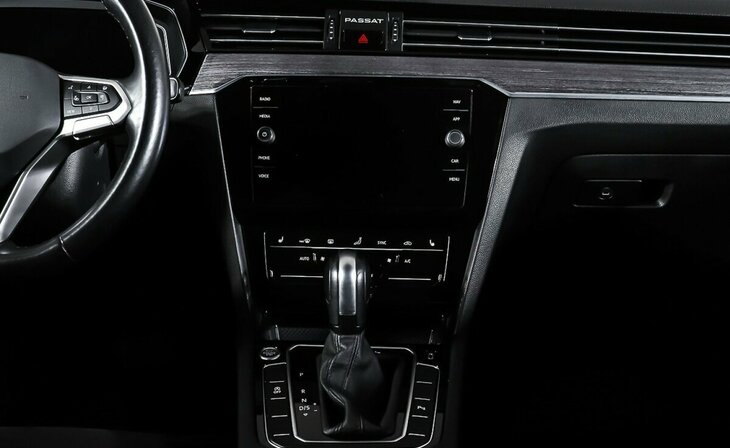 Volkswagen Passat - Фото 13