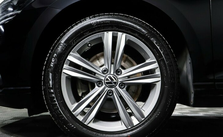 Volkswagen Passat - Фото 7