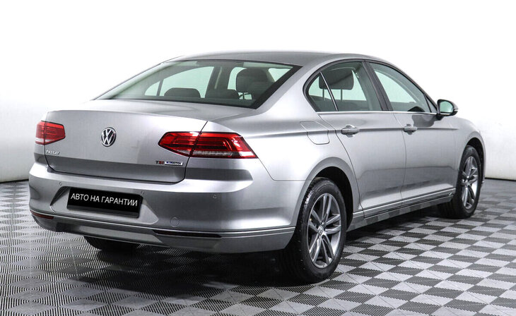 Volkswagen Passat - Фото 2