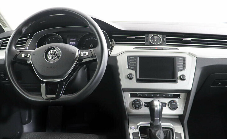 Volkswagen Passat - Фото 5
