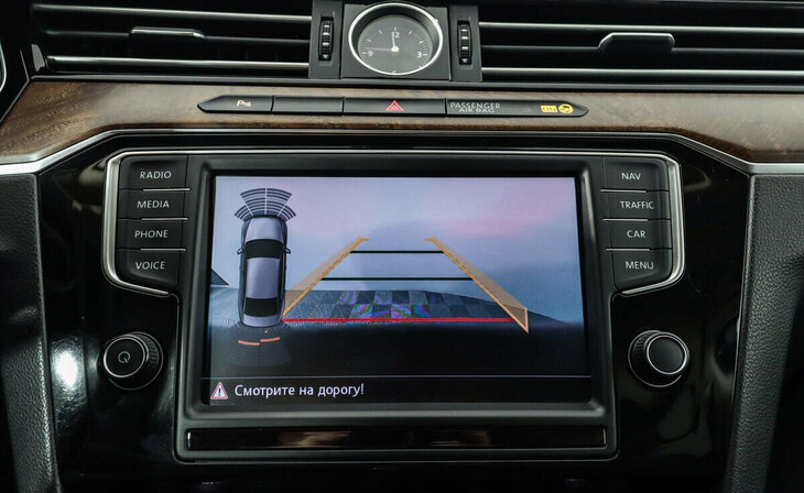 Volkswagen Passat - Фото 9