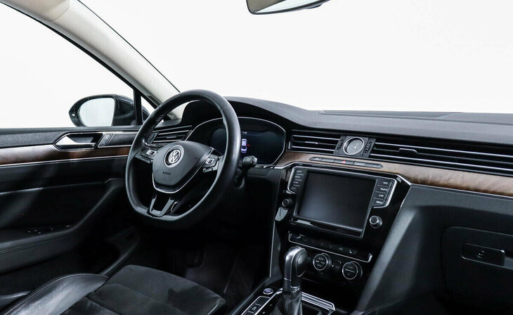 Volkswagen Passat - Фото 4