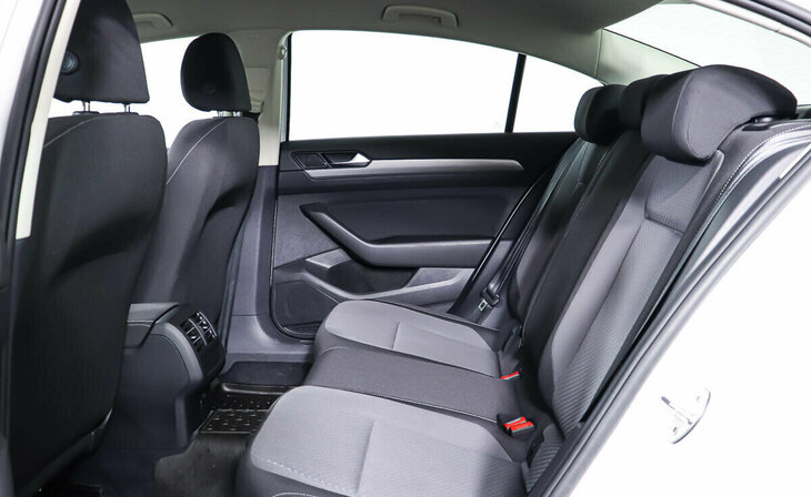 Volkswagen Passat - Фото 14