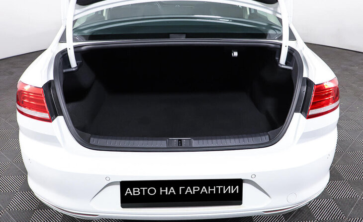Volkswagen Passat - Фото 15