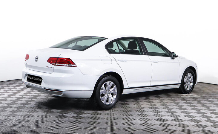 Volkswagen Passat - Фото 4