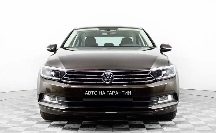 Volkswagen Passat - Фото 1
