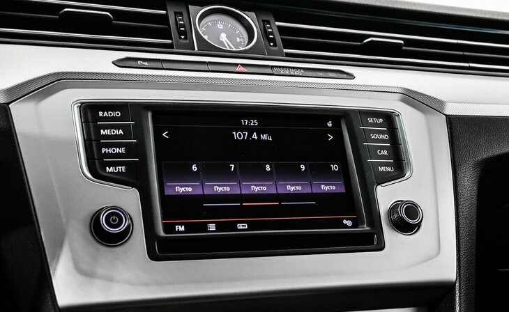 Volkswagen Passat - Фото 9