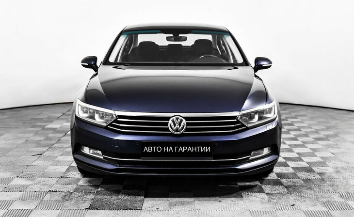 Volkswagen Passat - Фото 1