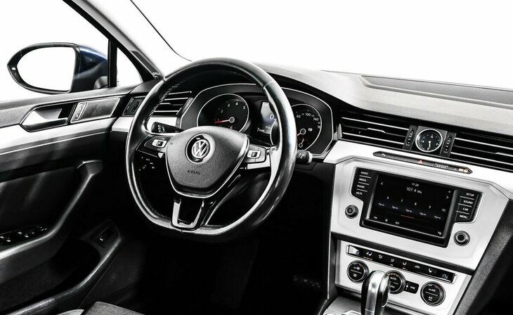 Volkswagen Passat - Фото 4